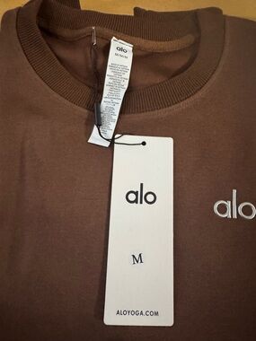 ALO Yoga Brown Crewneck Sweater